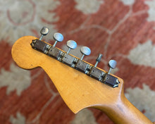 Load image into Gallery viewer, 1962 Pre-L Series Fender Jazzmaster - Olympic White (Refin)
