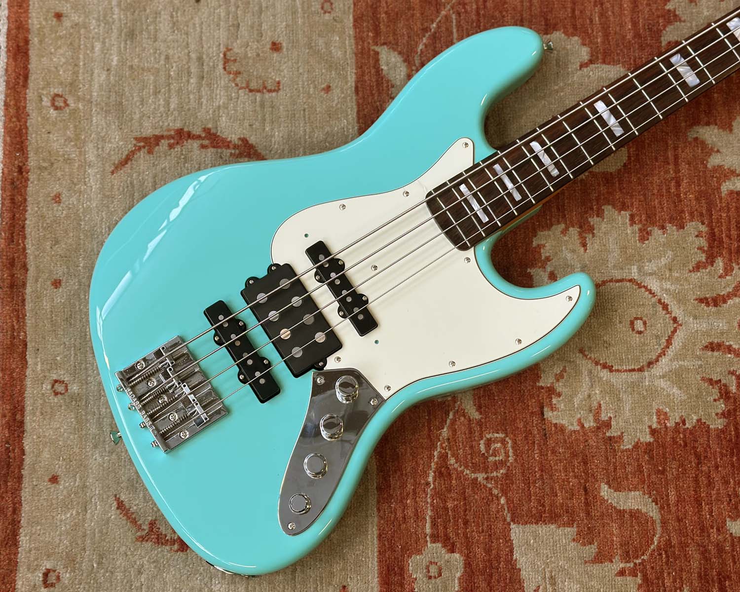 Fender Jino Jazz Bass - Seafoam Green – Found Sound