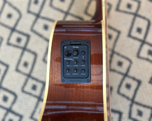 Load image into Gallery viewer, Fender Kingman Bass - Shaded Edge Burst