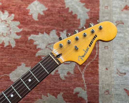 Fender Modern Player Mustang - Daphne Blue