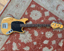 Load image into Gallery viewer, 1980 Fender Mustang Bass - Natural Finish w/ HSC (4.9kg)