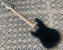 Load image into Gallery viewer, 2005 Fender Precision Bass Standard - MIM
