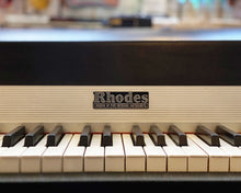 Load image into Gallery viewer, Fender Rhodes Mark 1 Suitcase Eighty Eight
