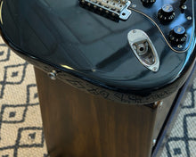 Load image into Gallery viewer, Fender Squier SST33 Stratocaster Silver Series - Made in Japan