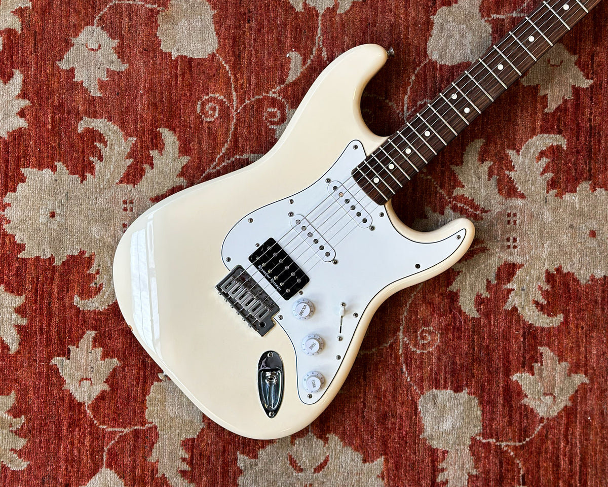 Fender_Standard_Stratocaster_s