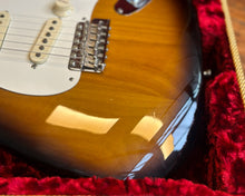 Load image into Gallery viewer, Fender Stories Collection Eric Johnson 1954 'Virginia' Stratocaster w/OHSC