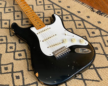 Load image into Gallery viewer, 2004 Fender Stratocaster ST57 - CIJ Relic

