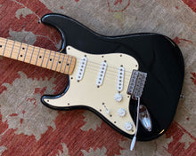 Load image into Gallery viewer, Lefty 2012 MIM Fender Standard Stratocaster

