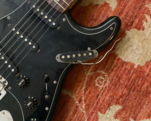 Load image into Gallery viewer, 1979 Fender Stratocaster - Black w/ G&G Fender HSC