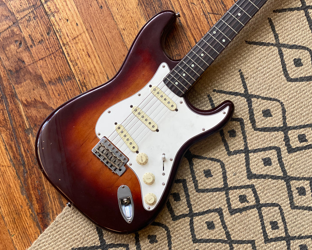'80s Fender Stratocaster - Made in Korea (Refin)