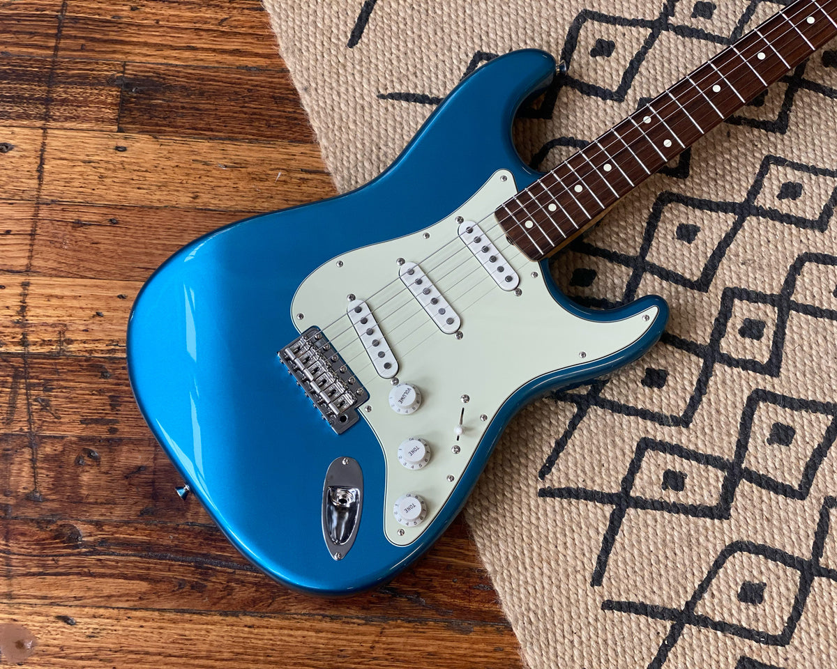 未開封　Fender Japan Traditional 60’s Strat Fender Made in Japan Traditional Late 60s Stratocaster 3-Color