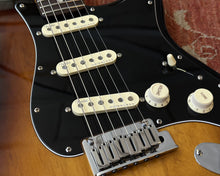 Load image into Gallery viewer, 2021 Fender Ultra Luxe Stratocaster - 2 Colour Sunburst w/ OHSC & Paperwork