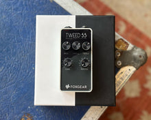 Load image into Gallery viewer, Foxgear Tweed 55 55-Watt Compact Pedalboard Guitar Amp Head