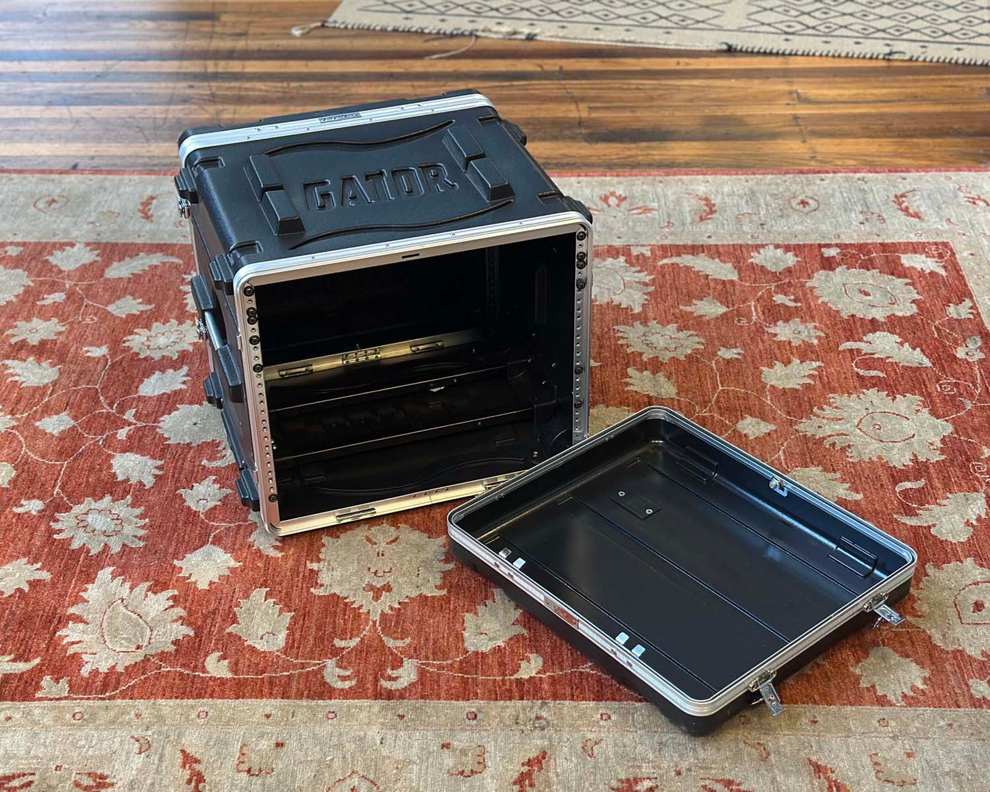 Gator 8U Rolling Rack