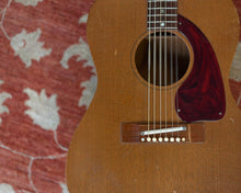 Load image into Gallery viewer, 1968 Gibson B-15 - Mahogany Body (LG-0) w/ ADJ Bridge (1.79 kg)