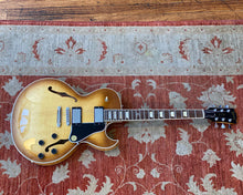 Load image into Gallery viewer, 2007 Gibson ES-137C Memphis - Light Burst w/ OHSC &amp; Paperwork
