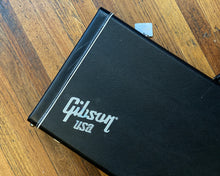 Load image into Gallery viewer, '07 Gibson Explorer - Ebony w/ OHSC