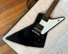 Load image into Gallery viewer, '07 Gibson Explorer - Ebony w/ OHSC