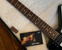 Load image into Gallery viewer, '07 Gibson Explorer - Ebony w/ OHSC