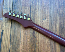 Load image into Gallery viewer, 1984 Gibson Futura (Corvus) - Ultraviolet w/ Original Hard Shell Case