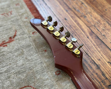 Load image into Gallery viewer, 1984 Gibson Futura (Corvus) - Ultraviolet w/ Original Hard Shell Case