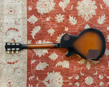 Load image into Gallery viewer, 1974 Gibson Les Paul Deluxe - Tobacco Sunburst w/ OHSC (4.6kg)