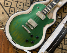 Load image into Gallery viewer, '06 Gibson Les Paul GT - Green Ghost Flame w/ OHSC