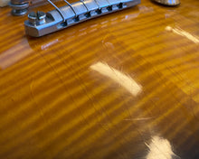 Load image into Gallery viewer, '04 Gibson Les Paul Standard - AA Top w/ OHSC - Loaded with Burstbucker Pro