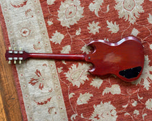 Load image into Gallery viewer, 2009 Gibson SG Faded Cherry w/Gator Case
