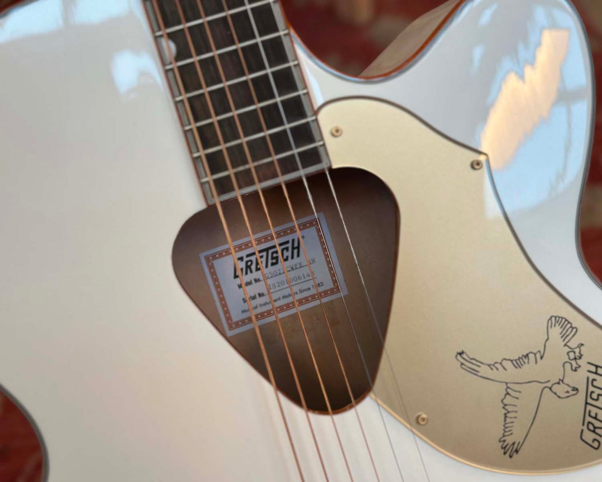 Gretsch G5022CWFE Rancher Falcon Jumbo Acoustic w/Fishman Pickup System - White