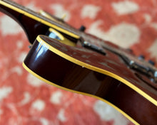 Load image into Gallery viewer, 1979 Guild Starfire IV w/ OHSC