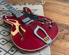 Load image into Gallery viewer, &#39;07 Hagstrom Viking Deluxe - Red Sparkle w/ OHSC in Tweed
