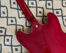 Load image into Gallery viewer, &#39;07 Hagstrom Viking Deluxe - Red Sparkle w/ OHSC in Tweed
