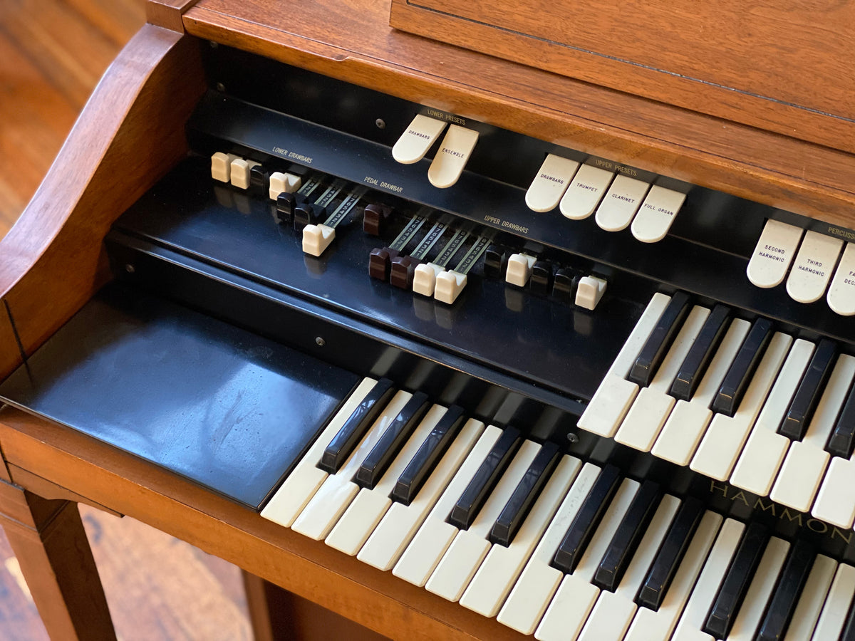 Hammond L-112 – Found Sound