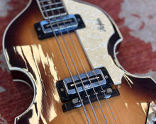 Load image into Gallery viewer, 1968/1969 Höfner 500/1 Violin Bass / Beatle Bass - Made in Germany (Rare Factory Black Neck) w/ HSC