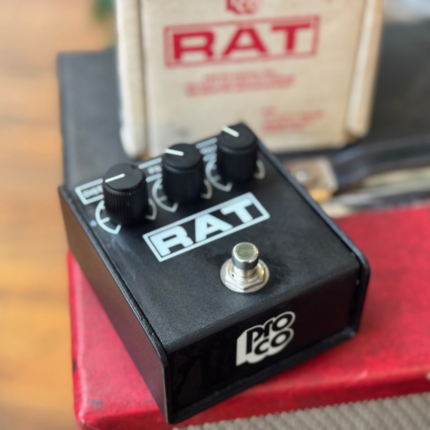 Pro Co White Face RAT RAT2 Flat Top LED Distortion Pedal