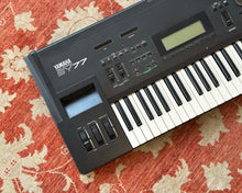Load image into Gallery viewer, YAMAHA SY77 Music Synthesizer
