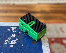 Load image into Gallery viewer, AMT Electronics WH-1B Japanese Girl Wah