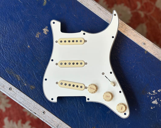Fender Pre-Wired Strat Pickguard - Tex Mex SSS