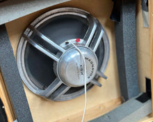 Load image into Gallery viewer, 25 Watt 1x15" 16Ω Guitar Cabinet Loaded w/Vintage Magnavox Speaker