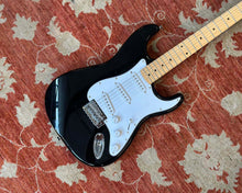 Load image into Gallery viewer, Fender Squier Affinity Series Stratocaster - Black