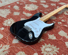 Load image into Gallery viewer, Fender Squier Affinity Series Stratocaster - Black