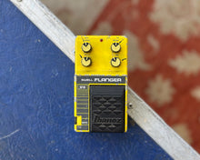 Load image into Gallery viewer, Ibanez SF10 Swell Flanger - Made in Japan