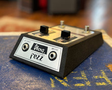 Load image into Gallery viewer, Ibanez Standard Fuzz