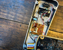 Load image into Gallery viewer, Jen Cry Baby Wah - Model 310.001(250.046)