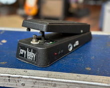 Load image into Gallery viewer, Jim Dunlop 535Q Cry Baby Wah Wah