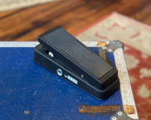 Load image into Gallery viewer, Jim Dunlop Cry Baby GCB-95