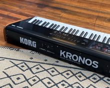 Load image into Gallery viewer, KORG Kronos 2 88 Key Music Workstation