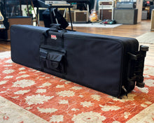 Load image into Gallery viewer, KORG Kronos 2 88 Key Music Workstation