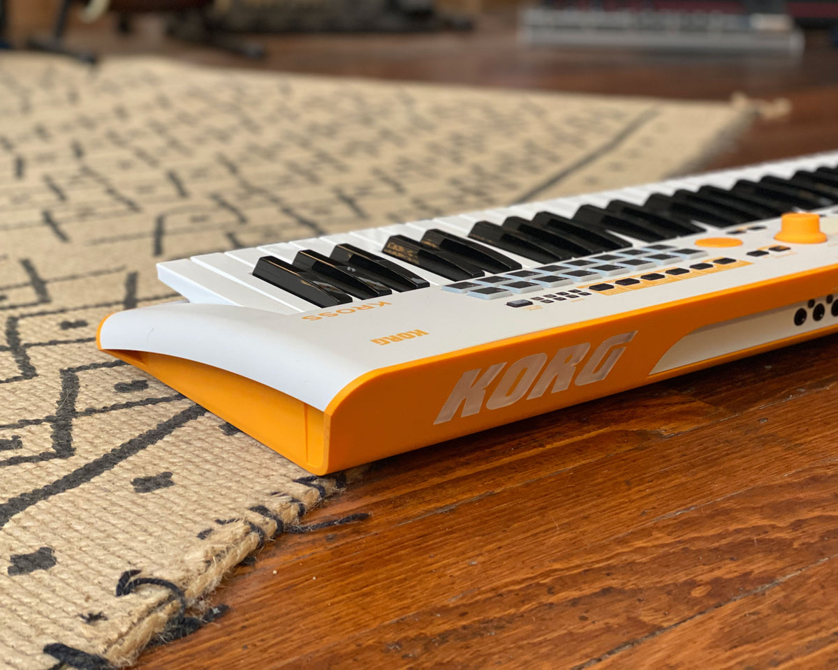Korg kross 2 neon on sale